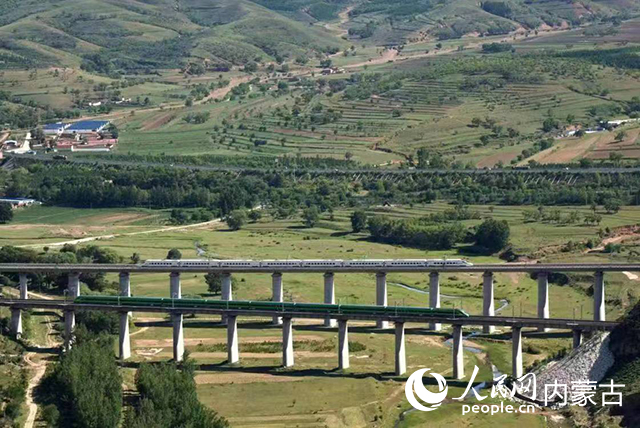 6月15日起草原铁路实施新列车运行图